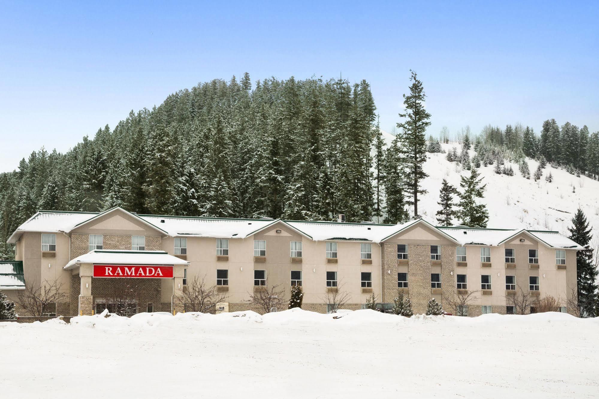 Ramada Golden Hotel Екстериор снимка